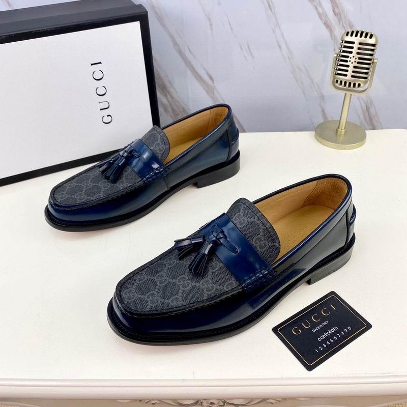 Gucci Men's Shoes 953